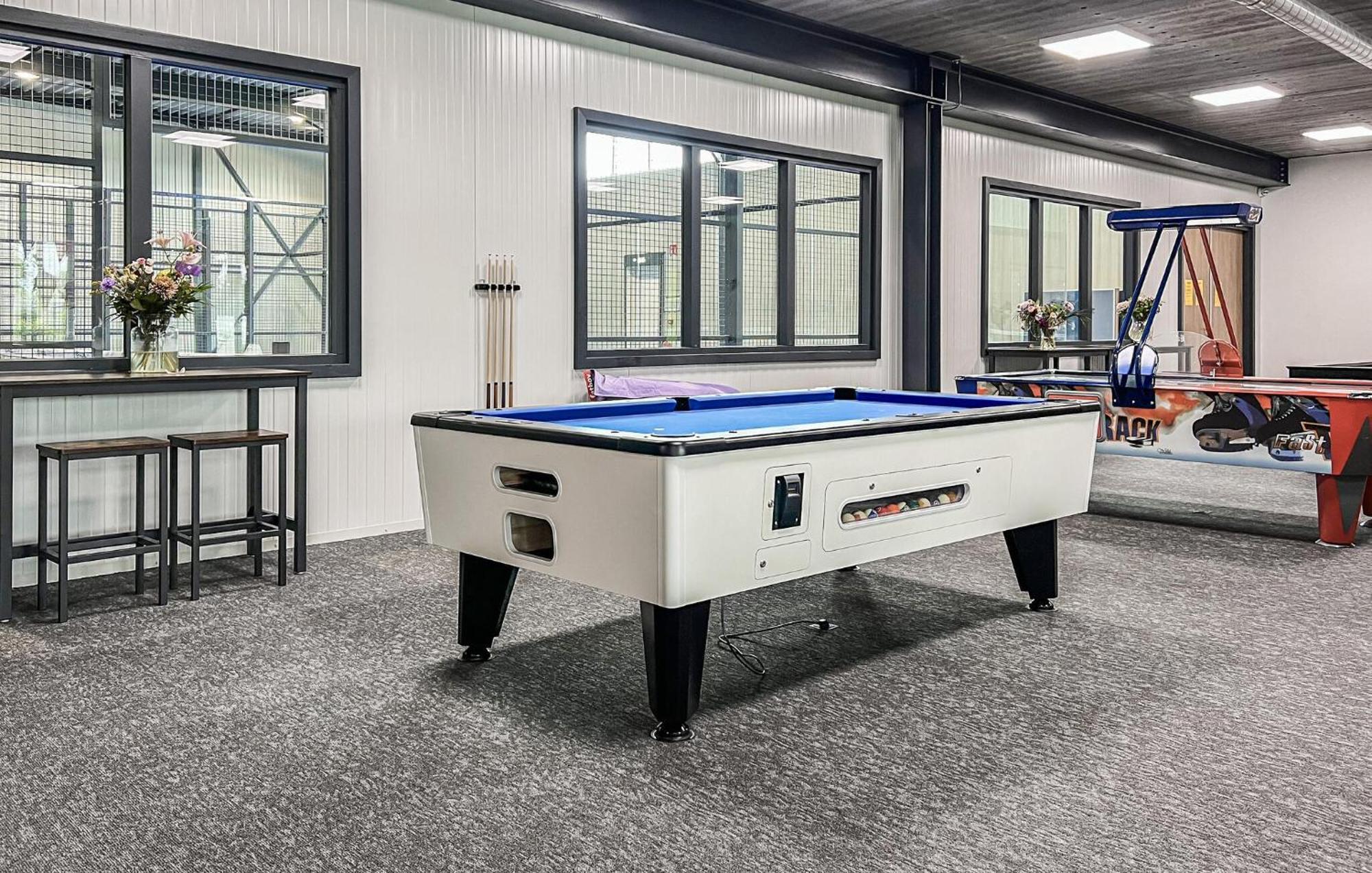 2 Bedroom Pet Friendly In *