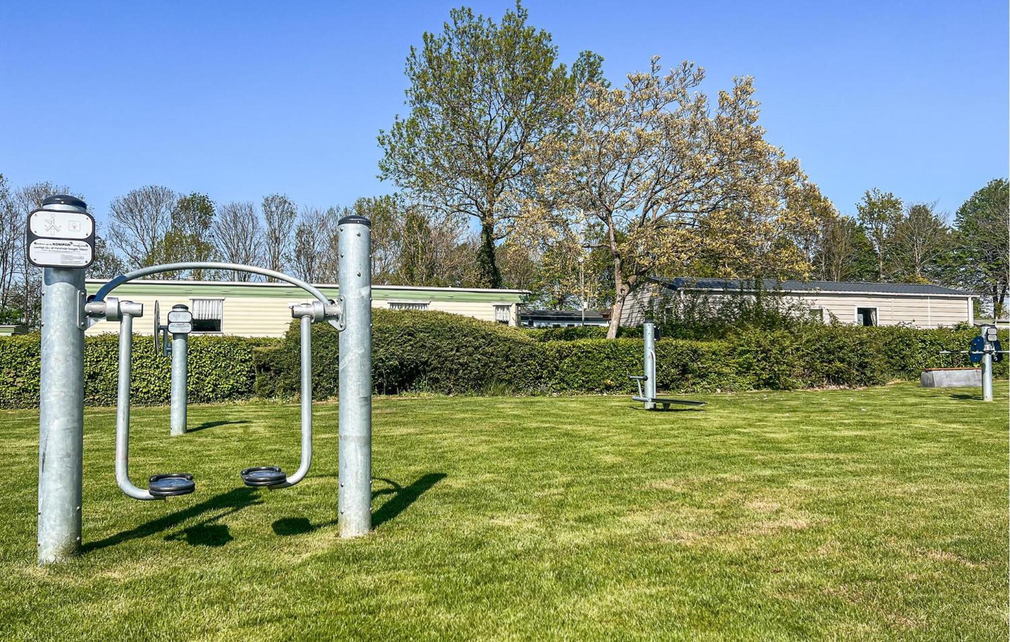 Vakantiehuis 2 Bedroom Pet Friendly In Scherpenisse